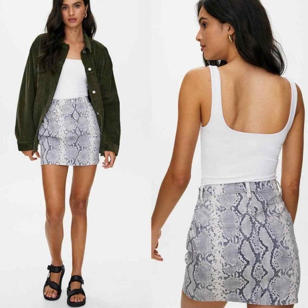 Aritzia Wilfred Free Grey Kelsey Mini Skirt Snake Print Size 8 Pockets Utility‎